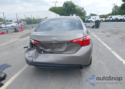 2018 Toyota Corolla Le z USA, uszkodzony, nr VIN 5YFBURHE3JP792041